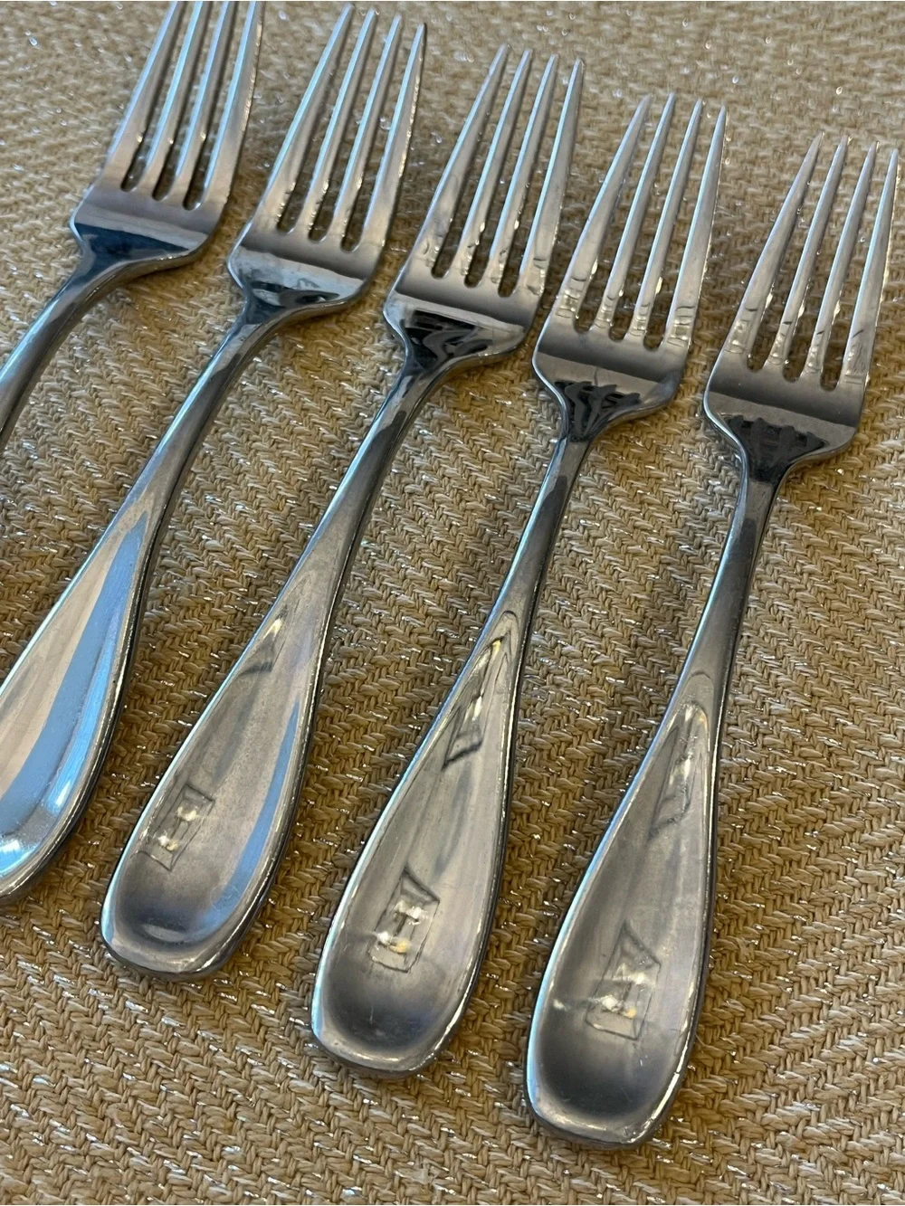 Oneida voss stainless